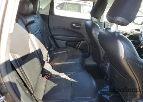 2020 Jeep Compass Latitude из США, поврежденный, VIN 3C4NJDBB8LT146713